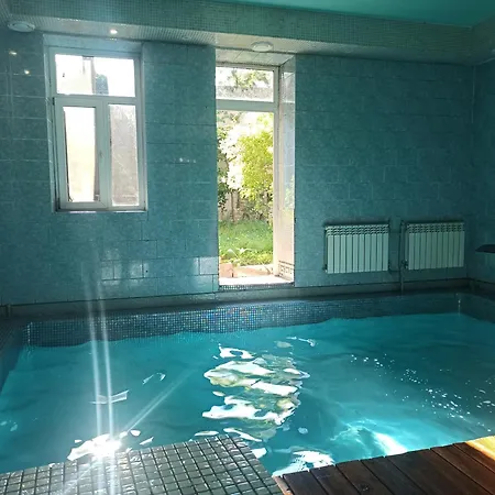 בית הארחה номер у моря, бассейн, сад, мангал אודסה