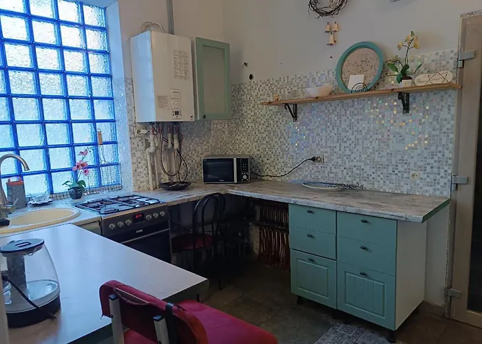 Maison d'hôtes номер у моря, бассейн, сад, мангал 3*